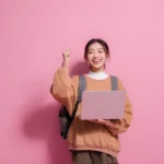 Jpg model photo cô gái cầm laptop girl holding a laptop 16288