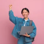 Jpg model photo cô gái cầm laptop girl holding a laptop 16291